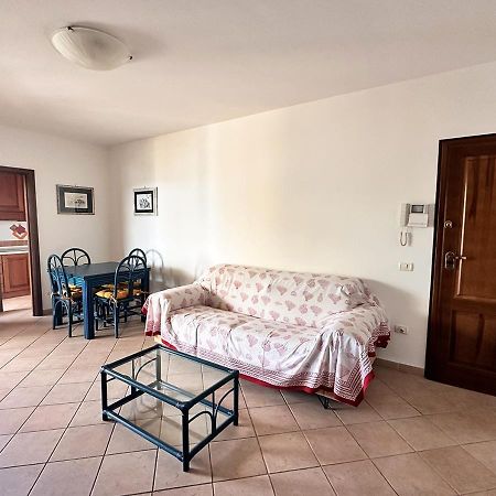 Murphy Holiday Homes - Residenza Aldo Moro 03 Ла-Маддалена Экстерьер фото